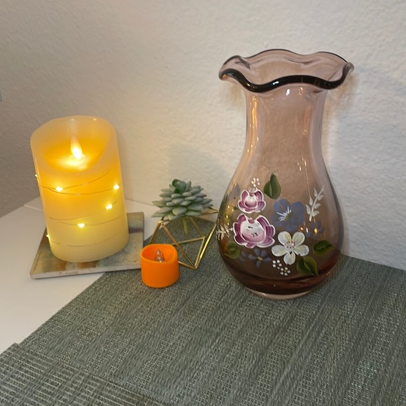 ๐ Hand Painted Lilac Glass Vase ๐ - Picture 5 of 16